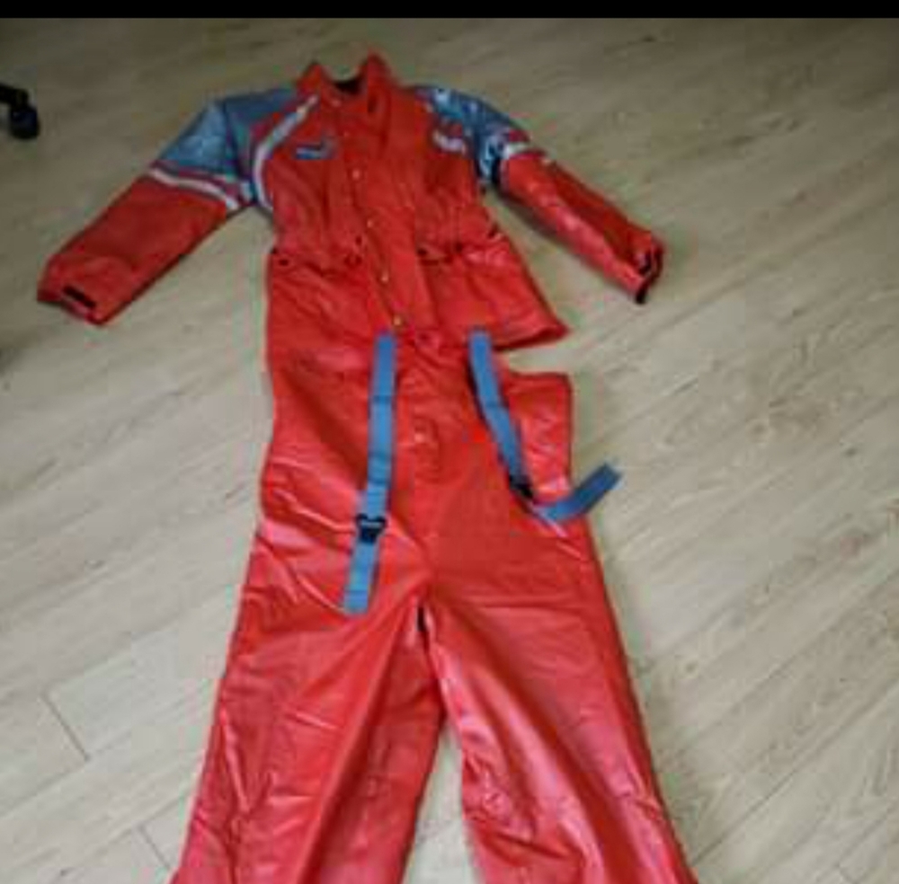 Rain suit